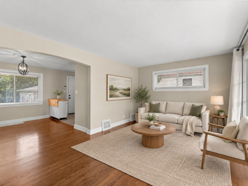 18516 Clyde Road Homewood IL 60430