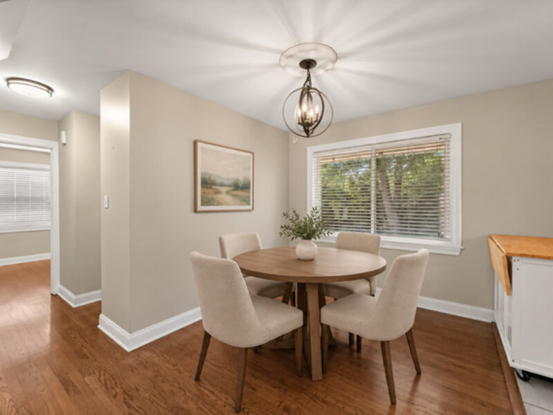 18516 Clyde Road Homewood IL 60430