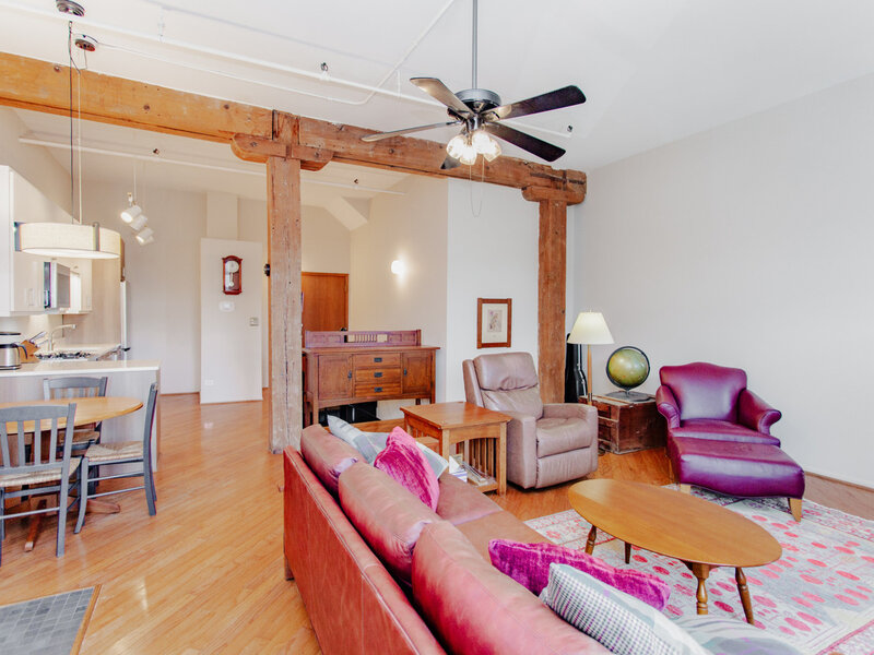 5235 N Ravenswood Avenue Chicago IL 60640
