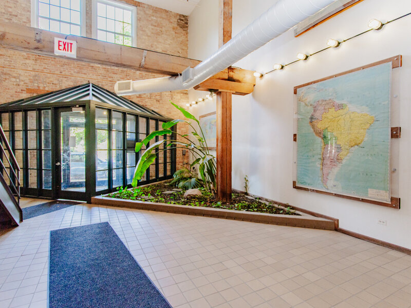 5235 N Ravenswood Avenue Chicago IL 60640