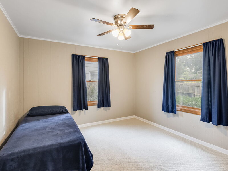 804 Roosevelt Road Woodstock IL 60098