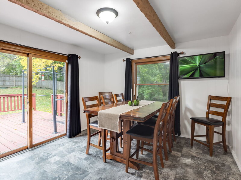 804 Roosevelt Road Woodstock IL 60098