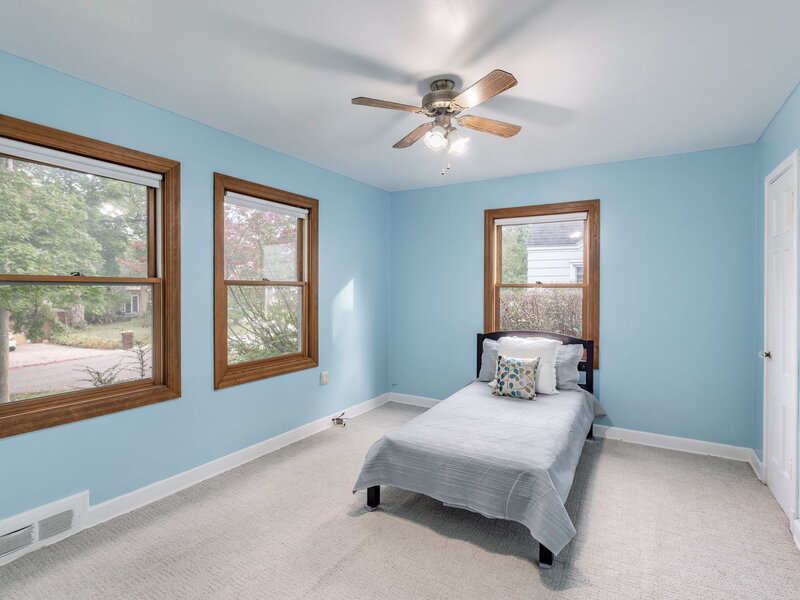 804 Roosevelt Road Woodstock IL 60098