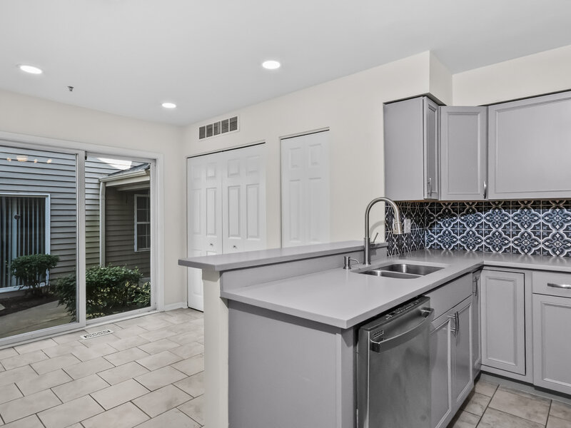 1321 Orleans Drive Mundelein IL 60060
