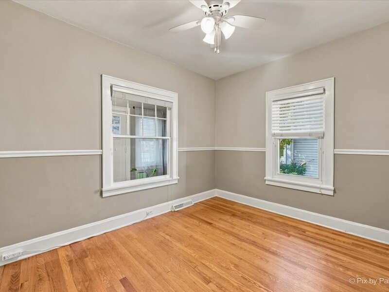 143 N Hager Avenue Barrington IL 60010
