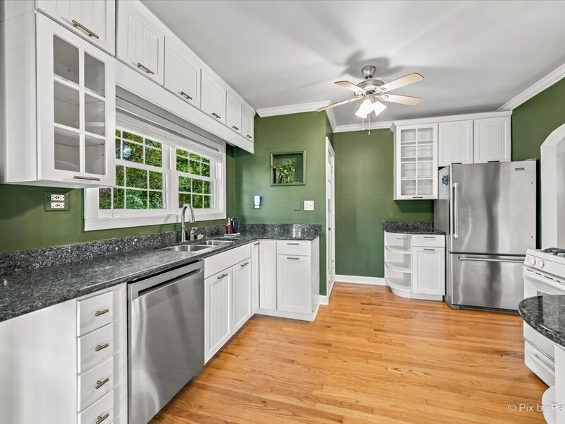 143 N Hager Avenue Barrington IL 60010