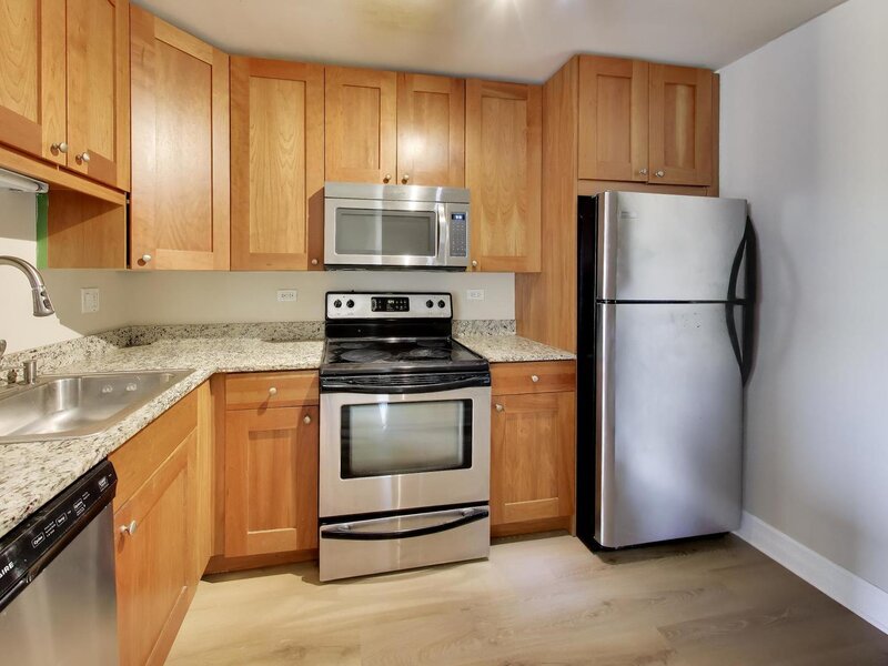 3033 N Sheridan Road Chicago IL 60657