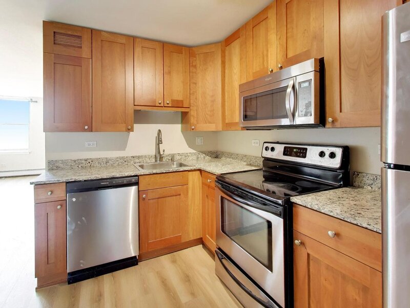 3033 N Sheridan Road Chicago IL 60657