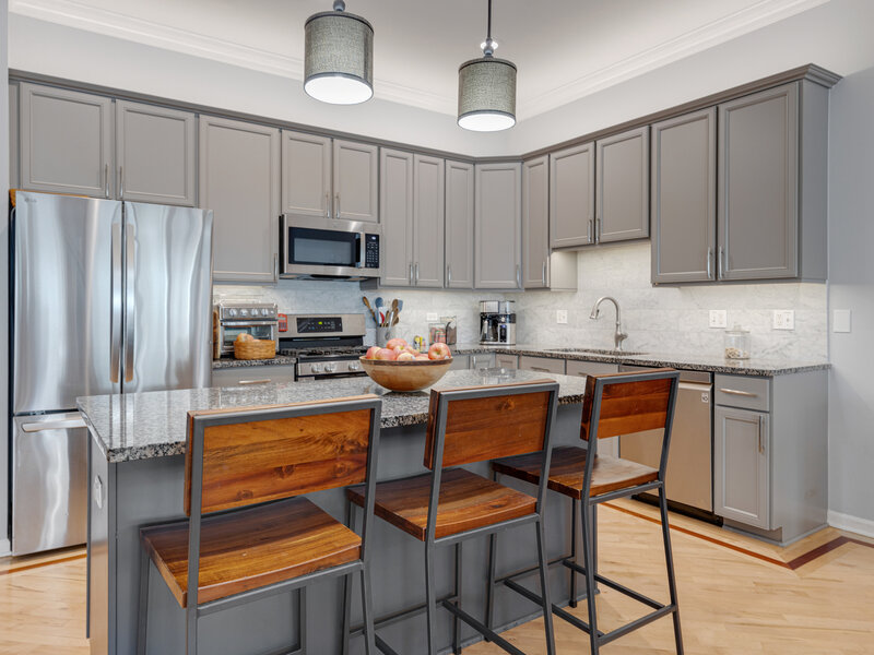 23 Rienzi Lane Highwood IL 60040