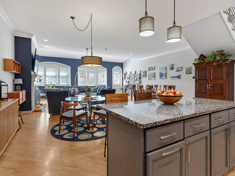 23 Rienzi Lane Highwood IL 60040