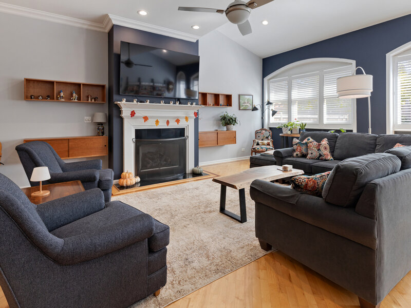 23 Rienzi Lane Highwood IL 60040