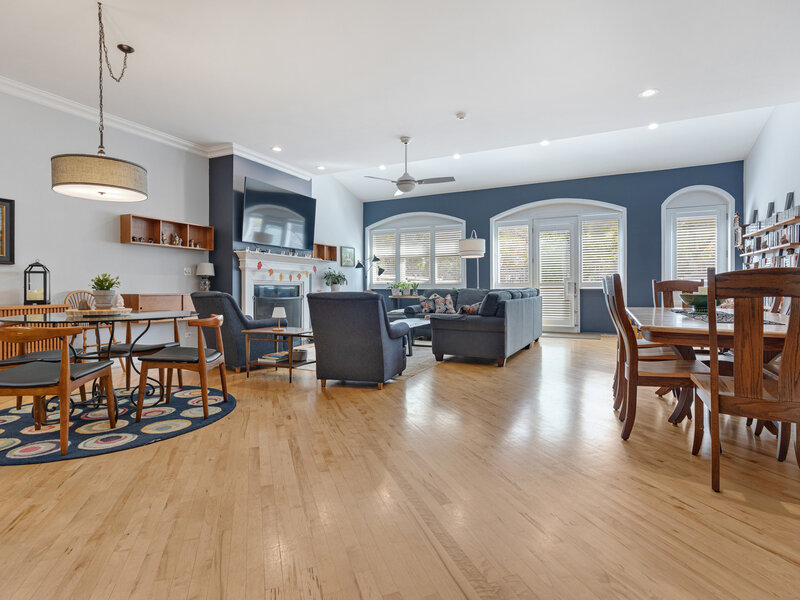 23 Rienzi Lane Highwood IL 60040