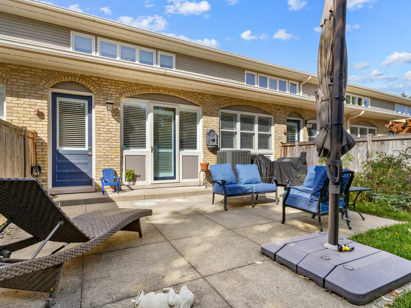 23 Rienzi Lane Highwood IL 60040