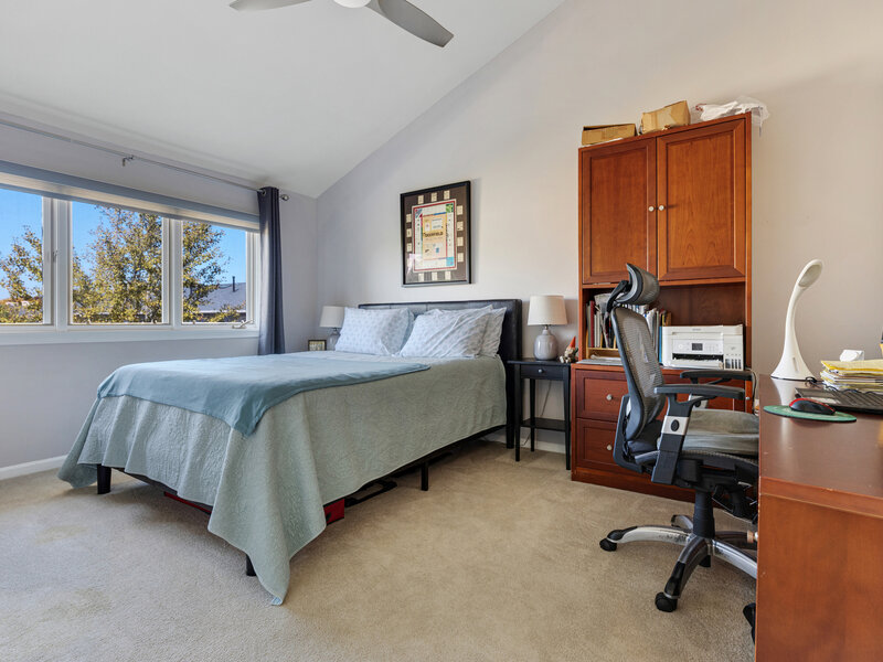 23 Rienzi Lane Highwood IL 60040