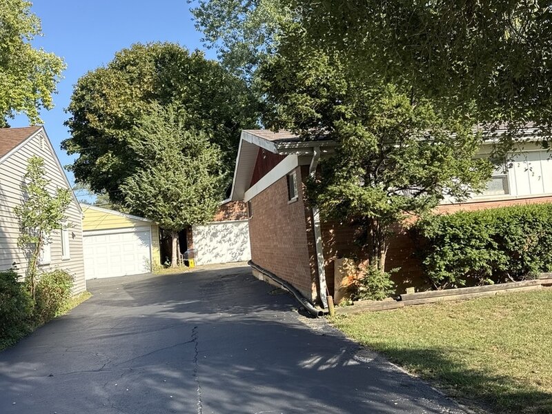 2227 Western Avenue Waukegan IL 60087