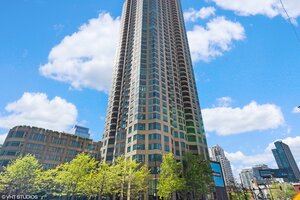 Photo of 400 N Lasalle Street Chicago IL 60654 Unit -3305