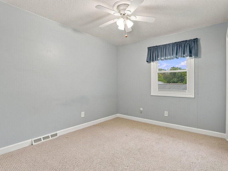 4657 N Sturdevant Street Davenport IA 52806