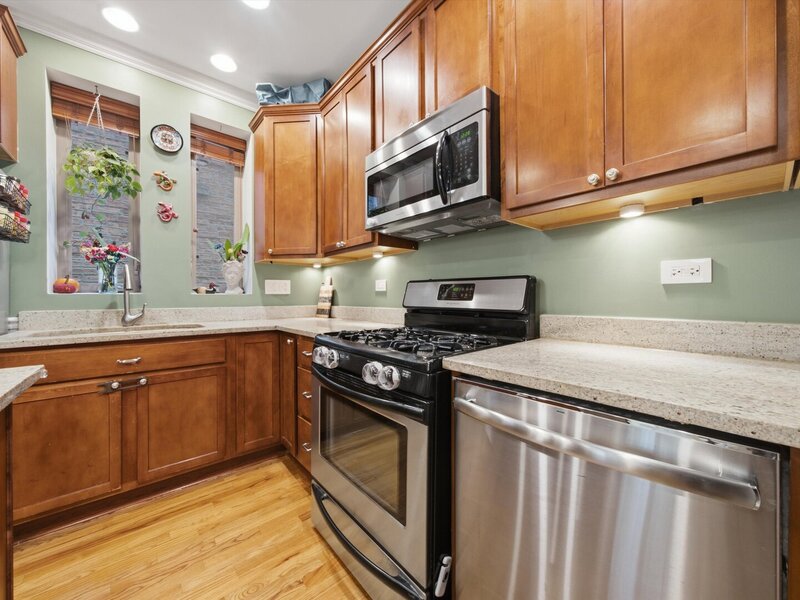2710 W Thomas Street Chicago IL 60622
