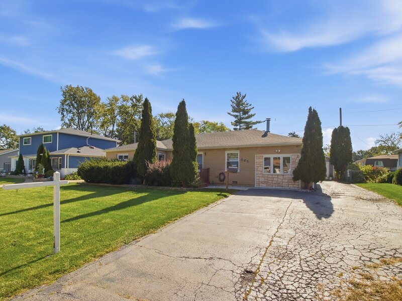 665 Illinois Boulevard Hoffman Estates IL 60169