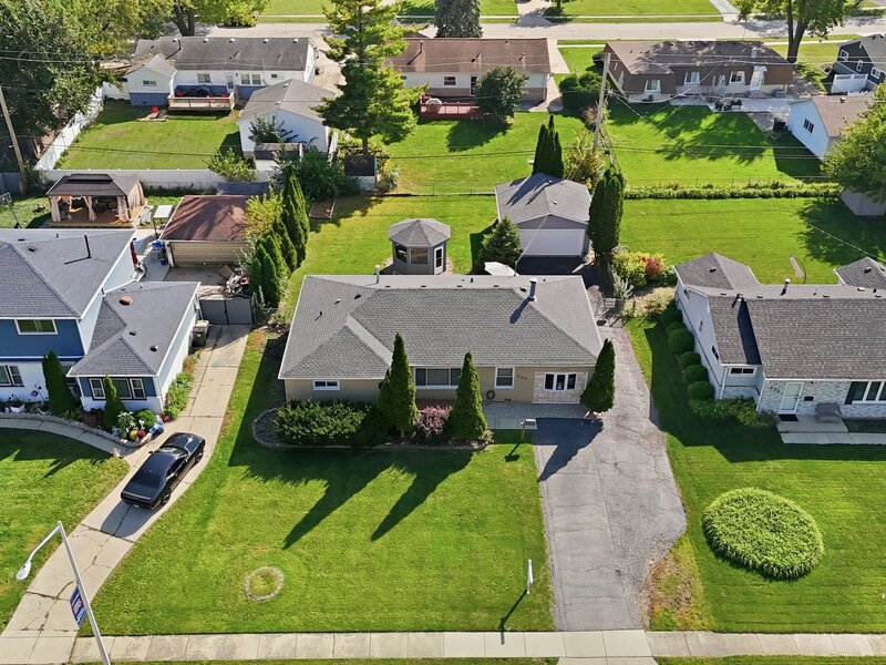 665 Illinois Boulevard Hoffman Estates IL 60169