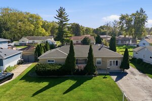 Photo of 665 Illinois Boulevard Hoffman Estates IL 60169
