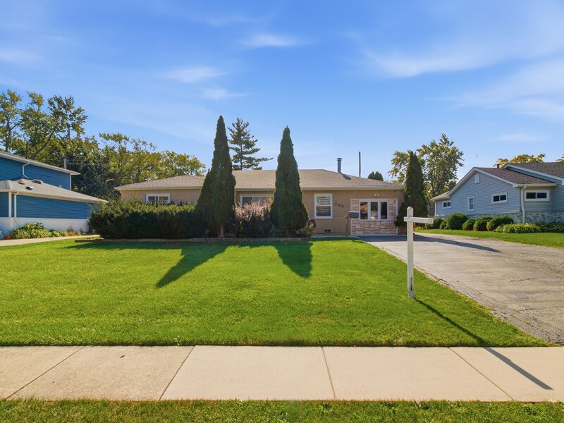 665 Illinois Boulevard Hoffman Estates IL 60169