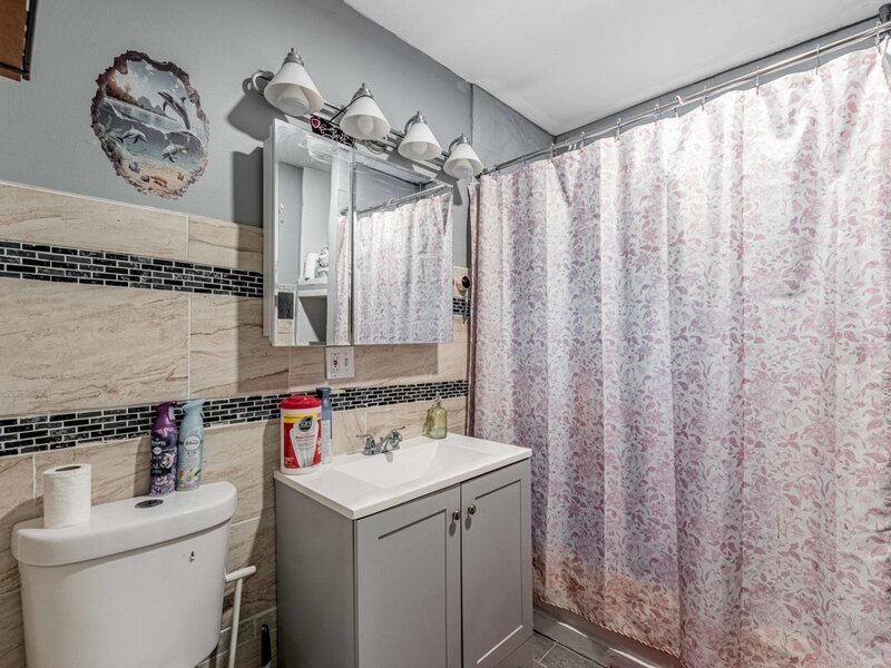 5727 S Hermitage Avenue Chicago IL 60636