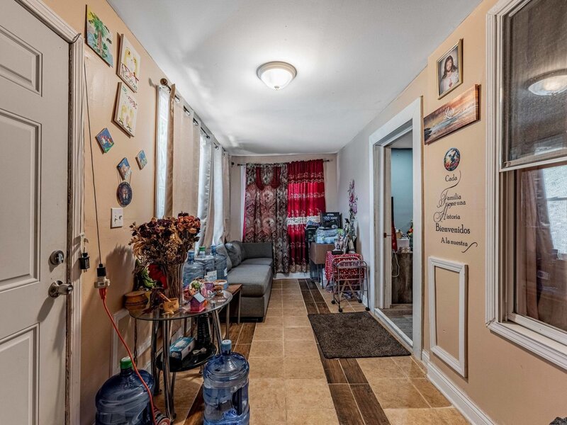 5727 S Hermitage Avenue Chicago IL 60636