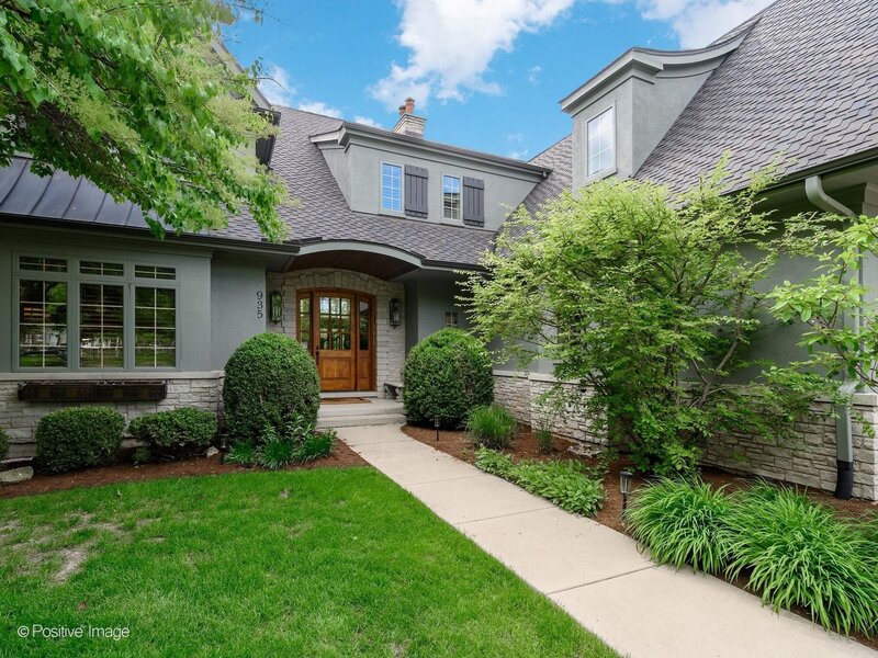 935 N 3rd Avenue St. Charles IL 60174