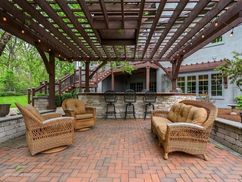 935 N 3rd Avenue St. Charles IL 60174