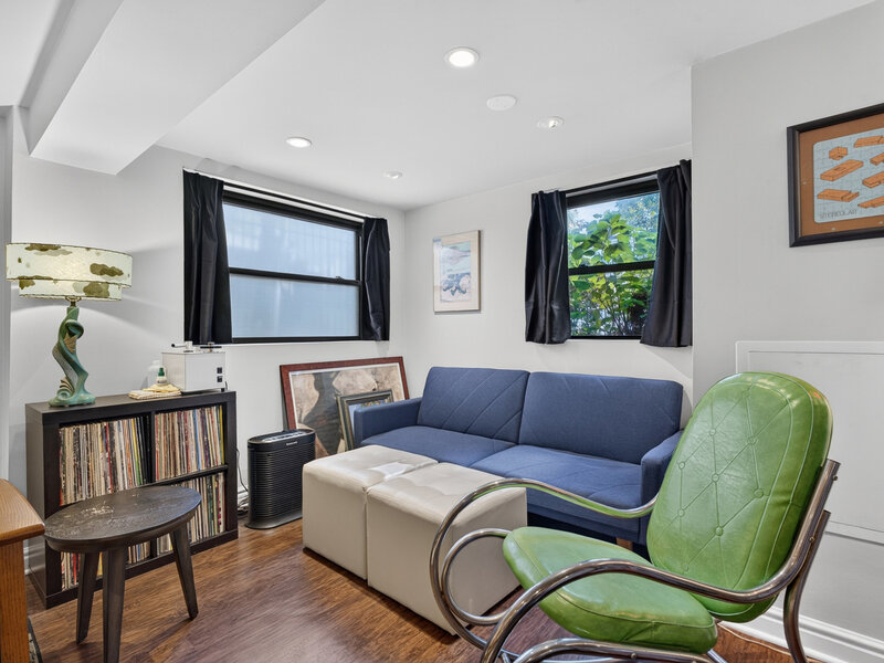 1252 W Winona Street Chicago IL 60640
