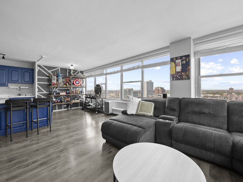 3900 N Lake Shore Drive Chicago IL 60613
