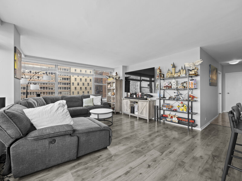 3900 N Lake Shore Drive Chicago IL 60613