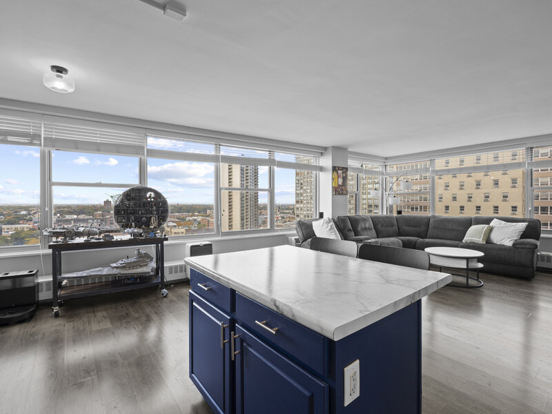 3900 N Lake Shore Drive Chicago IL 60613