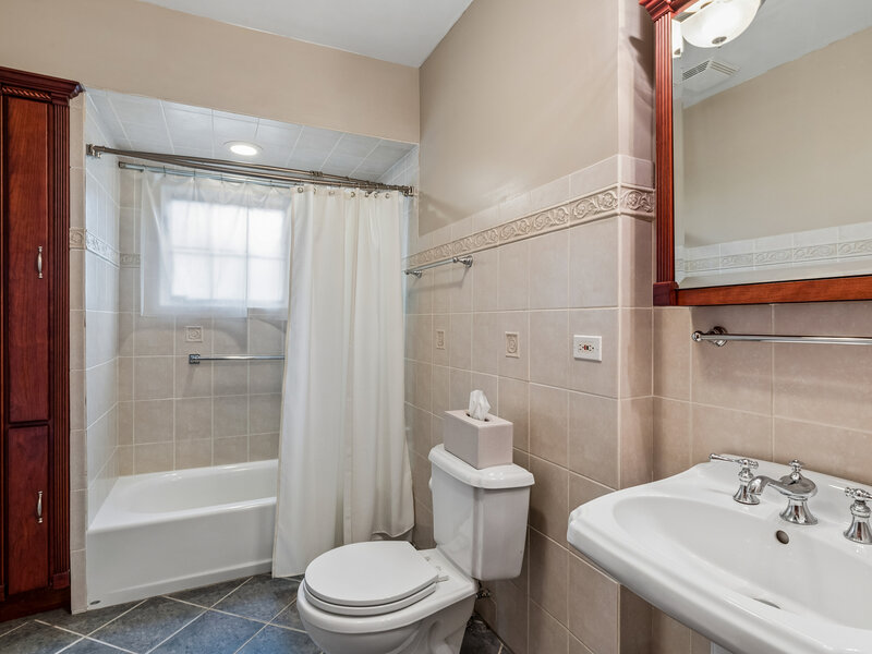 6883 W Hobart Avenue Chicago IL 60631