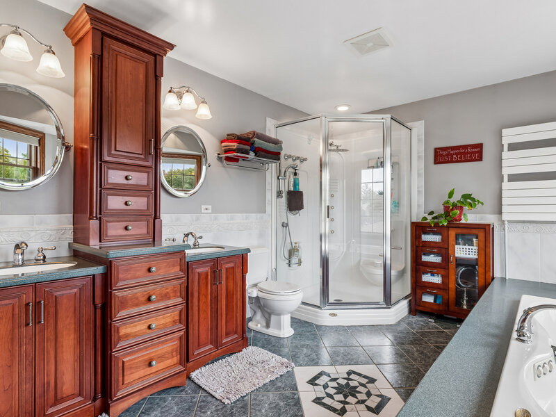 6883 W Hobart Avenue Chicago IL 60631