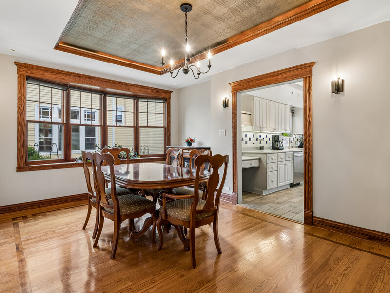 6883 W Hobart Avenue Chicago IL 60631
