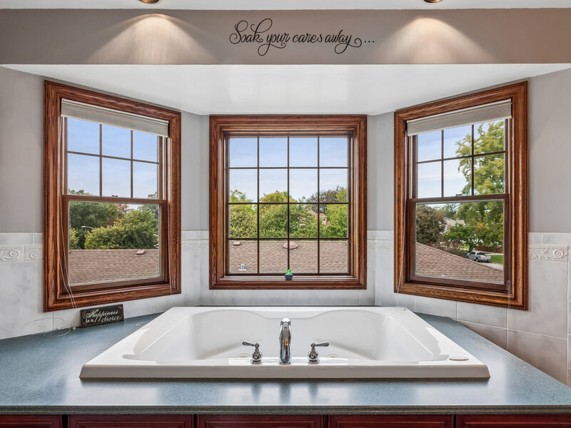 6883 W Hobart Avenue Chicago IL 60631