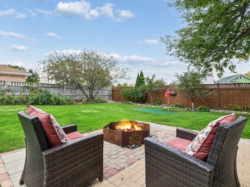6883 W Hobart Avenue Chicago IL 60631