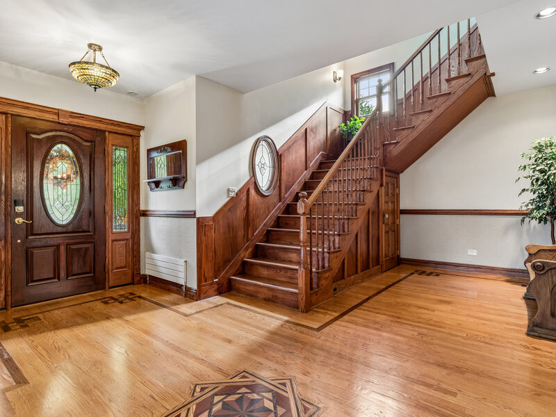 6883 W Hobart Avenue Chicago IL 60631