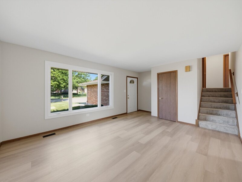 10 Suffield Drive Downers Grove IL 60516