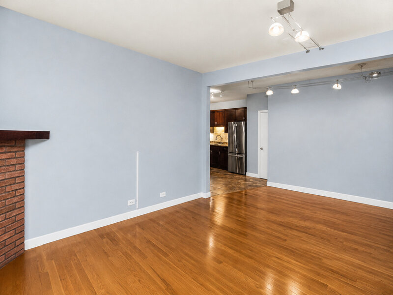810 W Lakeside Place Chicago IL 60640