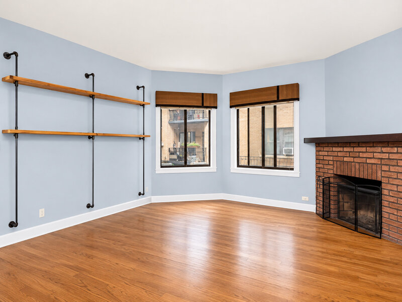 810 W Lakeside Place Chicago IL 60640
