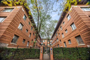 Photo of 810 W Lakeside Place Chicago IL 60640 Unit 107
