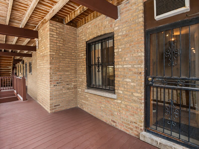 810 W Lakeside Place Chicago IL 60640