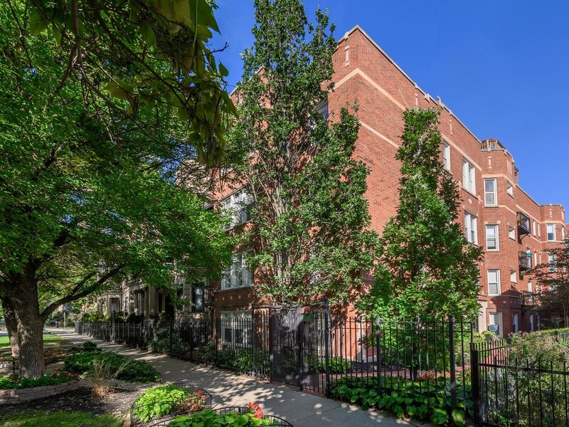 4445 N Paulina Street Chicago IL 60640