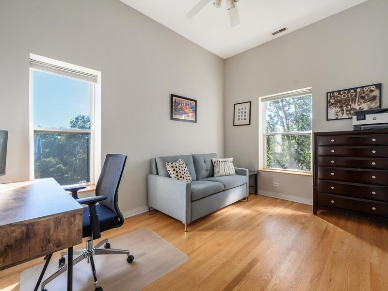 4445 N Paulina Street Chicago IL 60640