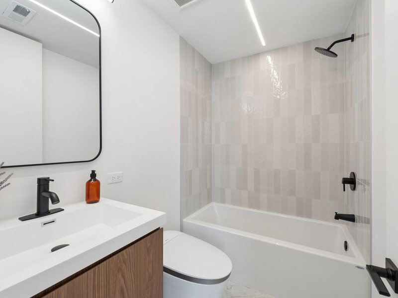 1656 N Bosworth Avenue Chicago IL 60642