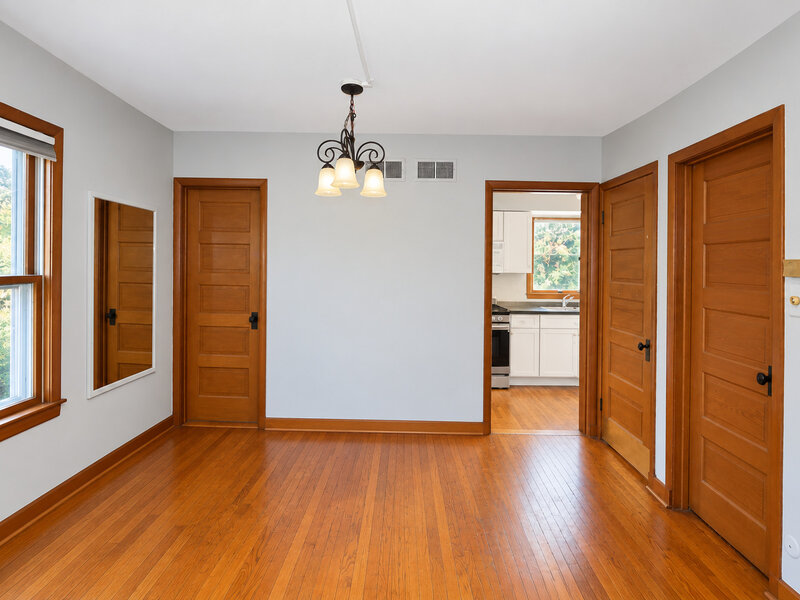 113 S Oakwood Avenue West Chicago IL 60185