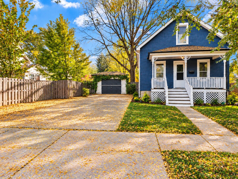 113 S Oakwood Avenue West Chicago IL 60185